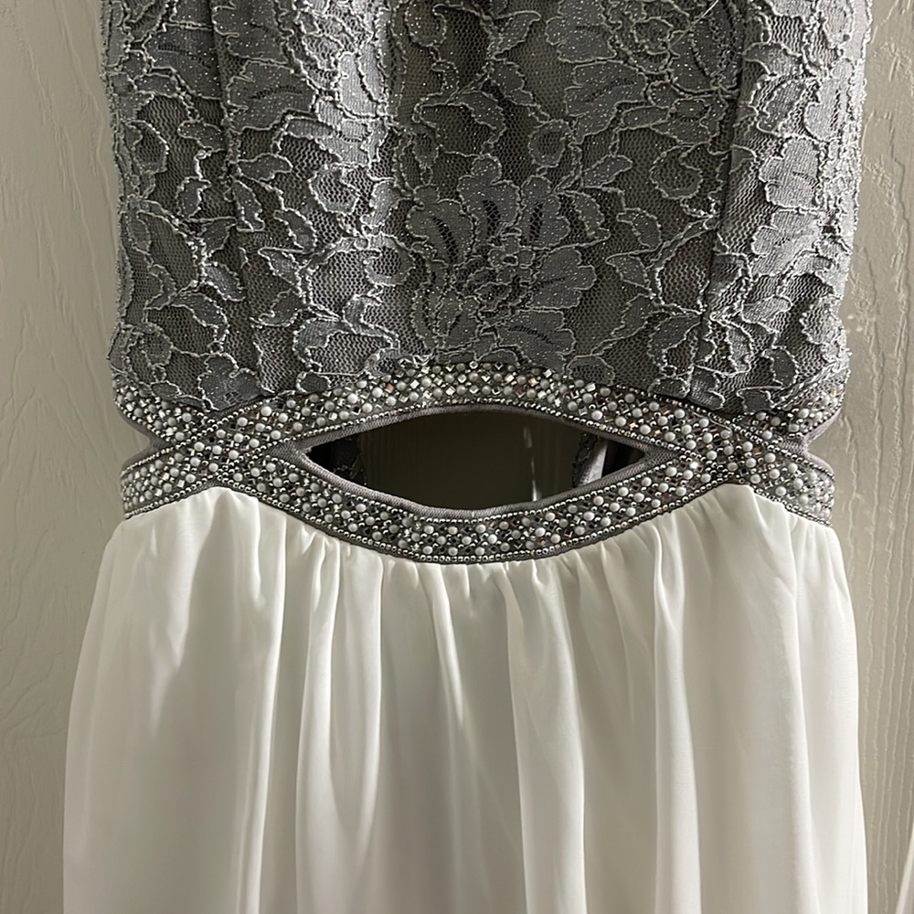 Speechless Spaghetti Strap Silver and white beaded dress, Girl's Junior Size 13 - Picture 2 of 13